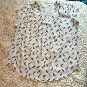 🪶 Fun2Fun Feather Print Blouse – Size S